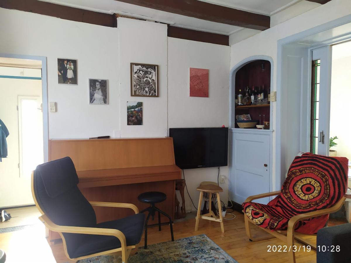 The Cosy Little House With The Sundial Villa Stavenisse Bagian luar foto